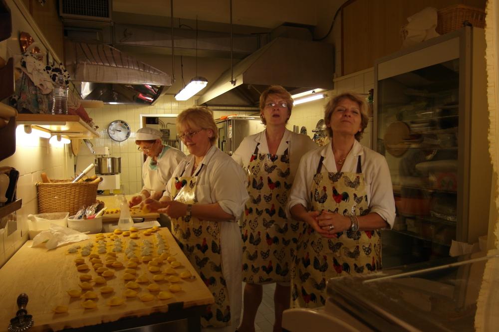 tortelina ladies bologna.jpg